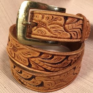 Fred Harvey handpainted leather belt bronze buckle